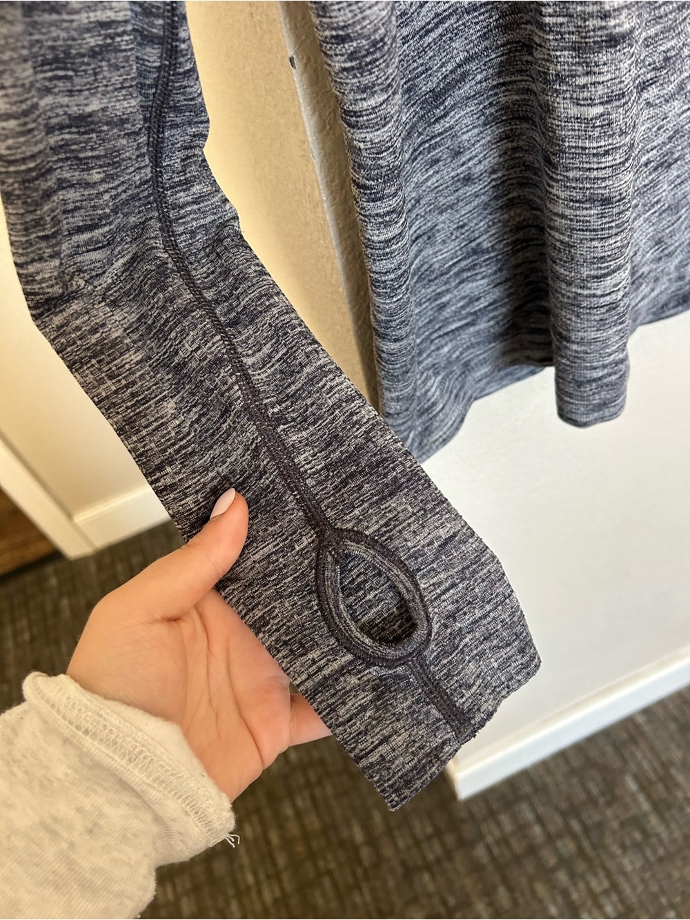 Lululemon Swiftly Tech Long Sleeve 2.0 in Heathered/Slate Grey size 10 - Picture 2 of 5